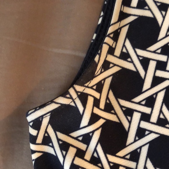 🛍️DONATED | The Limited | Sleeveless Blue and White Dress - Picture 7 of 7